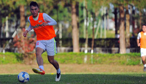 Đổi hàng tá cầu thủ, bầu Đức mới mượn được 'gã cao bồi' này