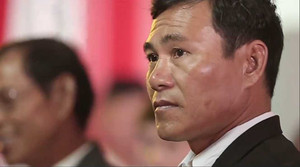 Video: Nghẹn ngào khoảnh khắc cha rơi lệ ngày con gái đi lấy chồng