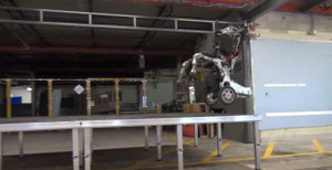 Khả năng tự cân bằng, nhảy nhót điêu luyện của robot Mỹ gây sốc