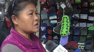 Video: Dẹp 'cướp vỉa hè': Bất chấp xử phạt, nhiều người dân Thủ đô khẳng định vẫn bày hàng để bán