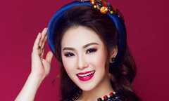 Lương Bích Hữu trẻ trung, khoe sắc trong tà áo dài