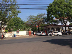 Bị xử lý lấn chiếm vỉa hè, bà bán cơm đánh người nhập viện