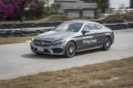 Khách hàng Việt trải nghiệm Mercedes-Benz trên đường đua quốc tế