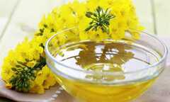 Công dụng làm đẹp không thể ngờ từ dầu hạt cải