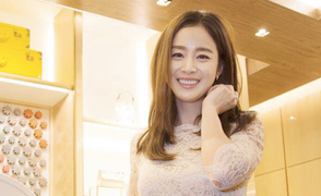 Kim Tae Hee có chồng càng mặn mà, duyên dáng