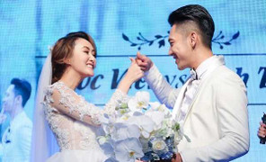 Mai Quốc Việt và vợ hành động đáng yêu trong lễ cưới