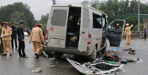 Xe đón dâu tông xe tải, 18 người thương vong: Xác định nguyên nhân