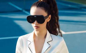 Khánh My diện đồ gợi cảm và khỏe khoắn