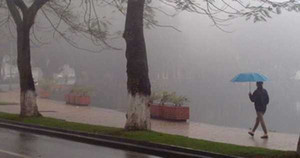 Nồm ẩm tiếp tục 'hành hạ' miền Bắc đến hết tuần