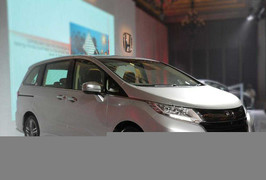 SUV 7 chỗ Honda Odyssey 2017 chốt giá 1,22 tỷ đồng