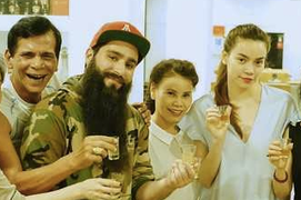 Đạo diễn 'Kong: Skull Island' ăn tối tại nhà riêng của Hồ Ngọc Hà