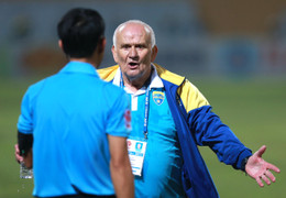 Vòng 10 V-League 2017: Hà Nội thắng, V-League thua!