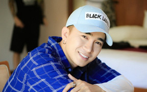 Chi Dân tự phá kỷ lục của mình với MV ‘Có được không em’