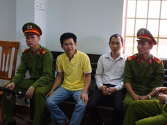 Đưa hối lộ, chủ Facebook 'Diệt giặc nội xâm' hầu tòa