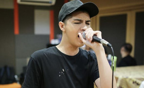 Video: Noo Phước Thịnh hướng dẫn thí sinh 'The Voice' luyện thanh thâu đêm