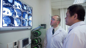 Xóa tan mặc cảm ngực khổng lồ nhờ kỹ thuật thu gọn độc đáo 'made in Việt Nam'