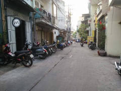 Chiến dịch đòi vỉa hè: Nhà mặt phố mất giá, nhà trong ngõ nóng hầm hập