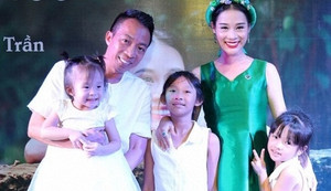 Cuộc sống bên vợ kém 18 tuổi trong biệt thự 2.000m2 của NSƯT Việt Hoàn