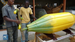 Khám phá vùng đất đầy ắp quan tài có hình đu đủ, cá chép, máy bay