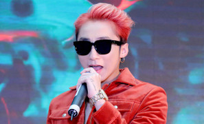 Không chỉ họp fan, Sơn Tùng M-TP còn ‘khuấy đảo’ tại ‘Seoul fashion week’