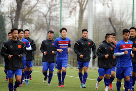 Tuyển Việt Nam nhận 'quà' đặc biệt ở Tajikistan