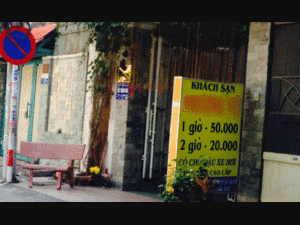 Lừa người tình đồng tính vào khách sạn rồi cướp tài sản