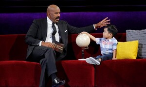 'Thần đồng' 4 tuổi biết tên tất cả quốc gia trên thế giới