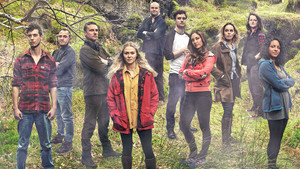 Ban tổ chức 'quên', thí sinh truyền hình thực tế bị bỏ rơi trong rừng 1 năm