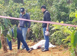 Người đàn ông chết bên khẩu súng tự chế