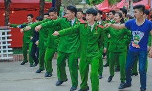 Clip nhảy 'Bống bống bang bang' phiên bản học viên cảnh sát gây 'sốt'