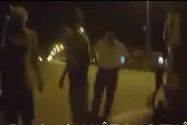 Tạm đình chỉ công tác đội phó CSGT bị tố đánh dân