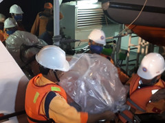 Thi thể thuyền phó tàu Hải Thành 26 đã được đưa về đất liền