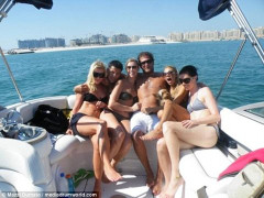 Siêu xe Ferrari gây tai nạn, triệu phú trắng tay sau quyết định bất ngờ