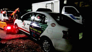 Tài xế taxi chết trong xe ở TP.HCM: Bắt 2 nghi can là nữ giới