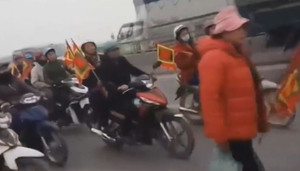 Video: Đám đông khiếu kiện Formosa gây rối, đập phá, làm bị thương nhiều người