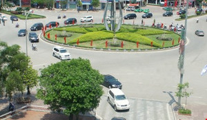 Nổ súng trên phố, 2 người trúng đạn trọng thương