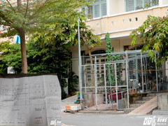 Cả khu phố 'nuốt trọn' vỉa hè làm sân riêng: Vẫn loay hoay tìm hướng giải quyết