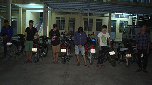 Nổ súng ngăn chặn nhóm quái xế tụ tập đua xe trên quốc lộ