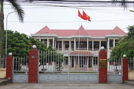 Sở Nội vụ không đồng ý, Chủ tịch huyện vẫn bổ nhiệm vượt biên chế