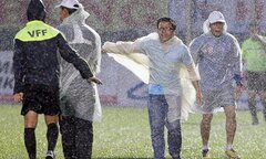 Những lần bốc hỏa của 'cánh tay phải' bầu Đức