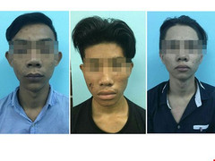 Băng cướp 16 tuổi kề dao uy hiếp, cướp tài sản cặp tình nhân đang tâm sự