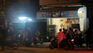 Hàng chục cảnh sát đột kích ‘động’ cá độ 'núp bóng' quán cà phê