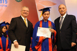 'Hãy luôn vươn đến bầu trời…' để thành công