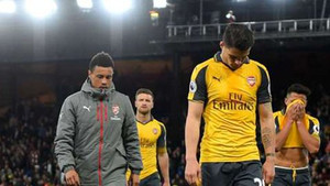 Thầy trò Arsenal thất vọng cùng cực sau trận thua sấp mặt