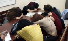 Thuê khách sạn nuôi 'chân dài' bán dâm cho các quý ông Sài Gòn