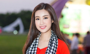 Hoa hậu Đỗ Mỹ Linh diện áo bà ba trải nghiệm ẩm thực Nam bộ