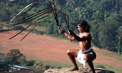 Huyền thoại nhuyễn kiếm hồi sinh và lóa mắt với cuộc đấu kiếm của hai võ sĩ