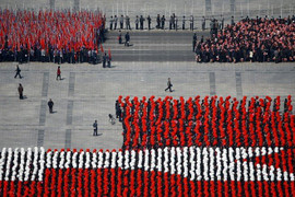 Triều Tiên diễu binh hoành tráng, phô diễn sức mạnh