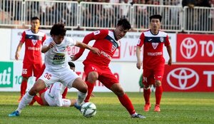 Than Quảng Ninh vs HAGL: Công Phượng trở lại nơi ‘trời đày’