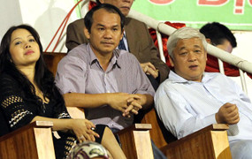 Ông bầu và những 'con đường xưa em đi' của bóng đá